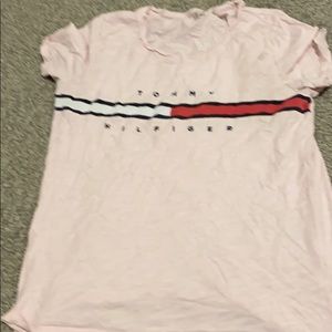 pink tommy hilfiger t shirt